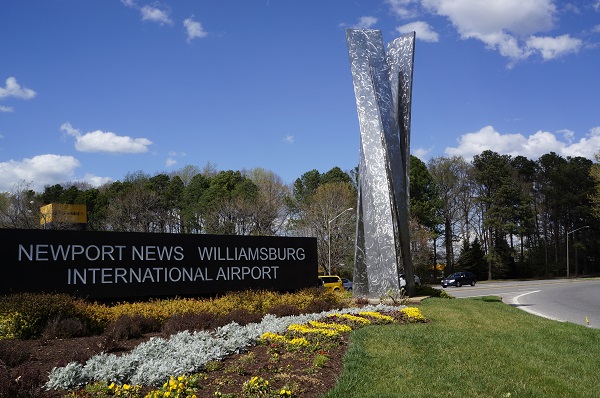 The entrance to Newport News/Williamsburg International Airport in Newport News. (WYDaily file)