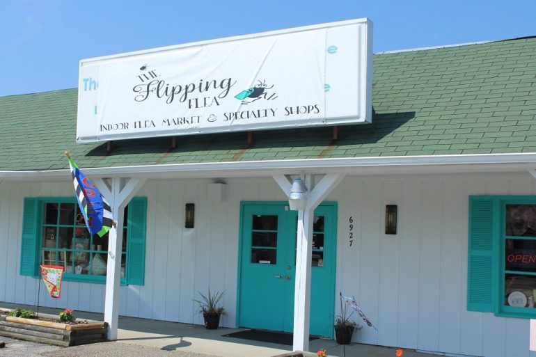 The Flipping Flea opened in Colonial Towne Shops on Richmond Road in early July 2018. (WYDaily/ File photo)