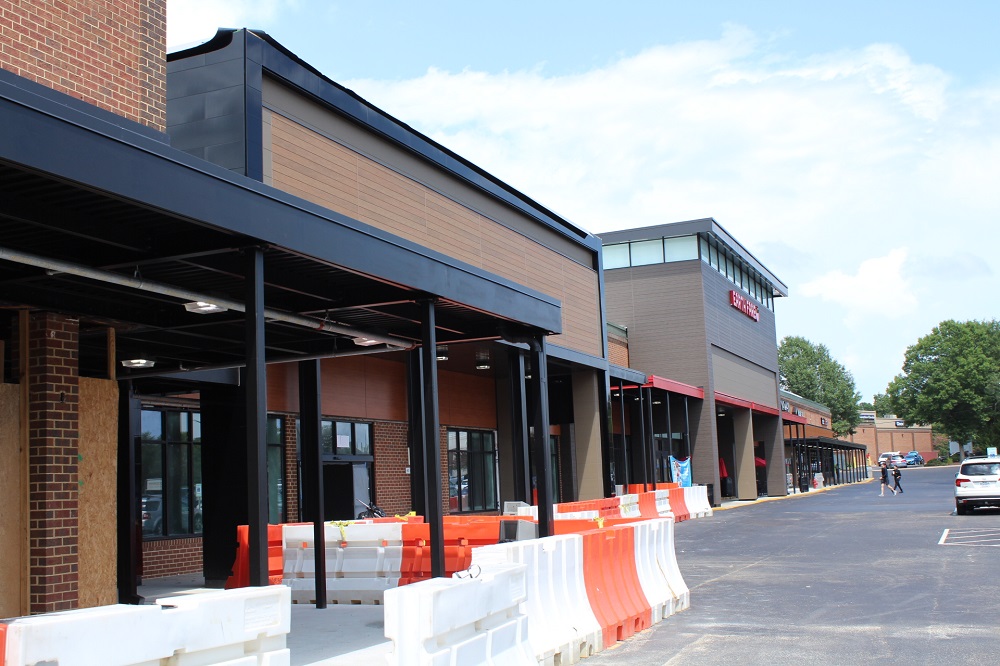 Bonanza Social Kitchen will open at the end of Midtown Row, beyond Earth Fare in the former Monticello Shopping Center. (WYDaily/Andrew Harris)