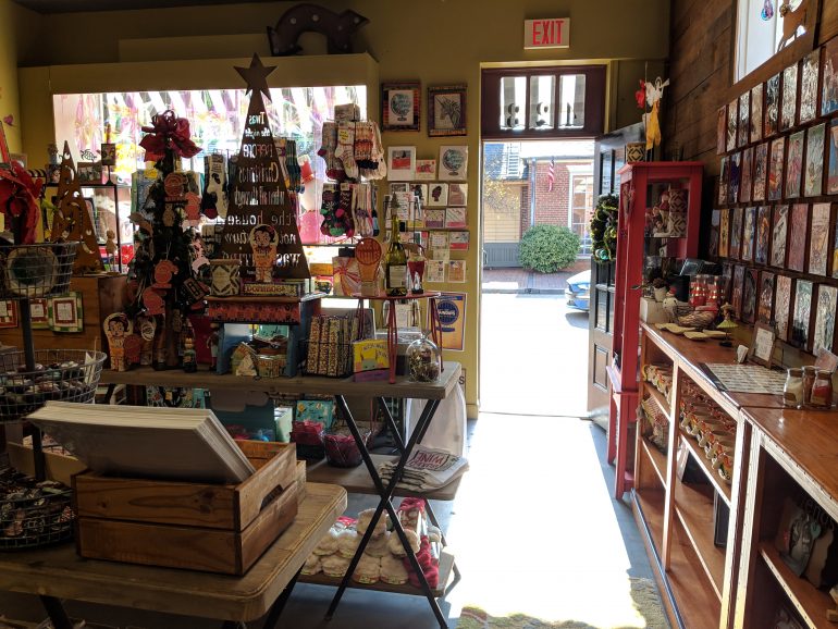 Quirks on Prince George Street in Williamsburg edgy, handcrafted gifts and high-end art. (WYDaily/Sarah Fearing)