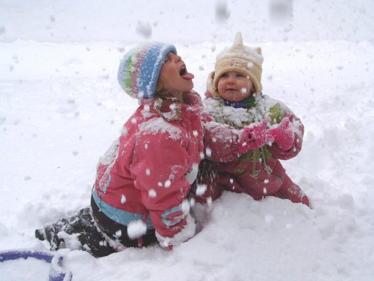 On Friday, divisions across Hampton Roads cancelled school in preparation for winter weather. Here's how they made their decisions. (WYDaily/Flickr)