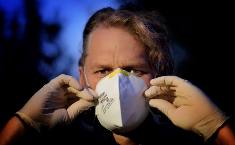 As local health care systems wait for new COVID-19 test kits from the CDC, health care professionals are protecting themselves with a limited supply of masks. (WYDaily/Courtesy of Pixabay)