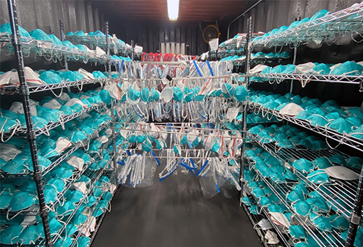 The system uses a concentrated hydrogen peroxide vapor to decontaminate N95 masks, which can sustain up to 20 decontamination cycles without degrading filtration performance. (WYDaily/Courtesy of Battelle)
