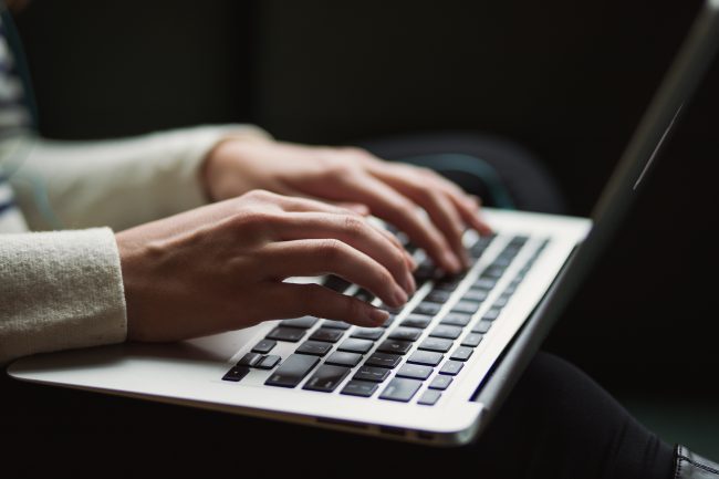 The Virtual Job Search Academy can help job seekers fine tune their resume and build interview skills during the coronavirus. (WYDaily/ Courtesy of Unsplash)