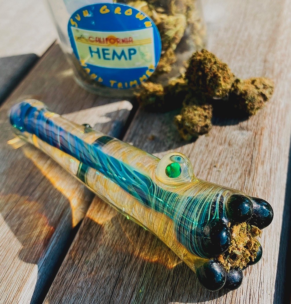 California CBD-rich hemp flowers. (WYDaily/ Annie Gallo)